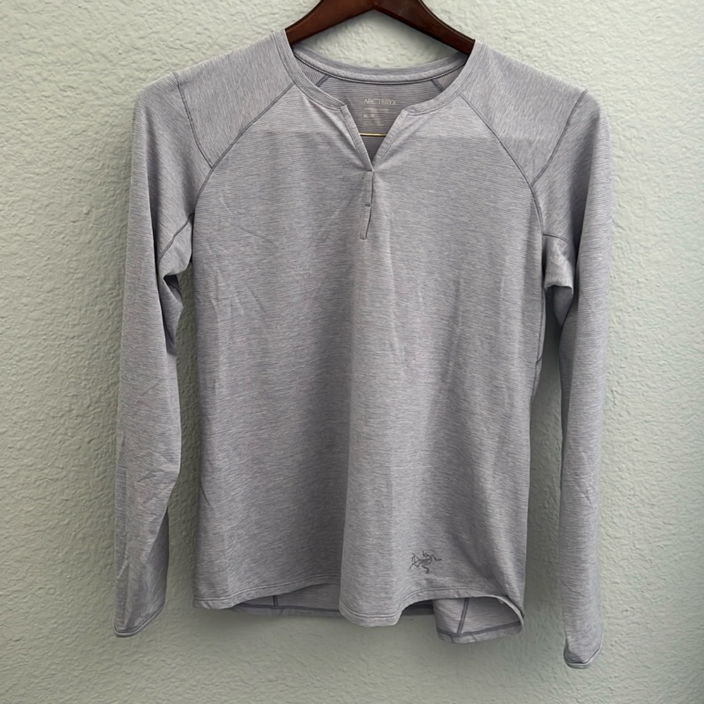 Arc’teryx long sleeve shirt- Size Medium